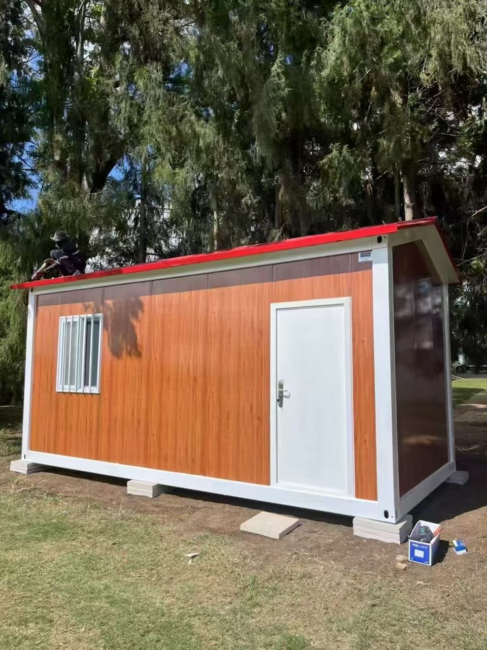 Modulaire démontable bi-pente