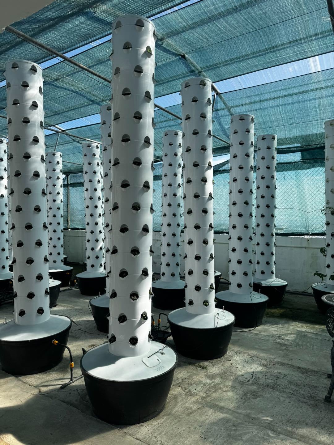 Tours de culture hydroponiques verticales